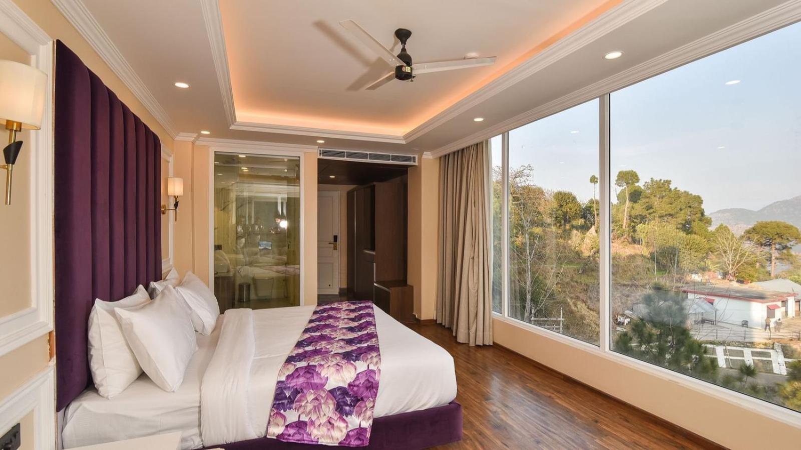 Claret Inn & Suites - Dalhousie Extérieur photo