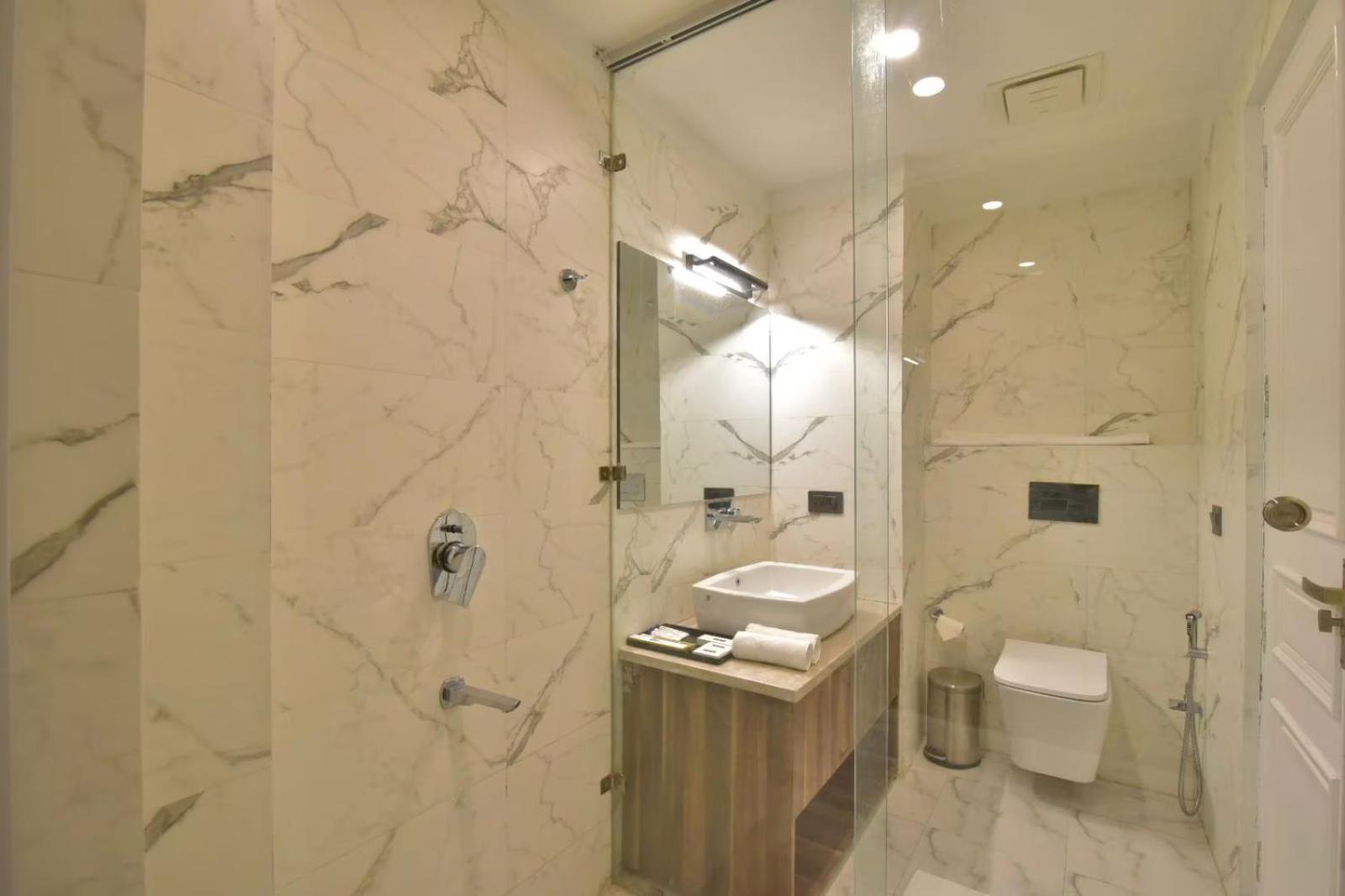 Claret Inn & Suites - Dalhousie Extérieur photo