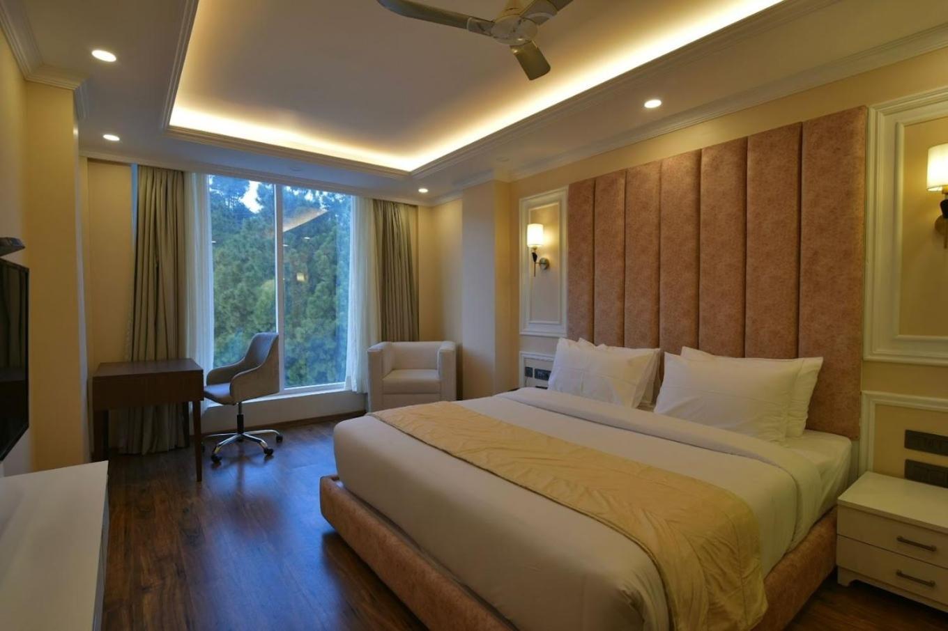Claret Inn & Suites - Dalhousie Extérieur photo